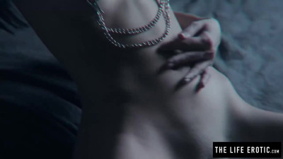 Red's bondage action