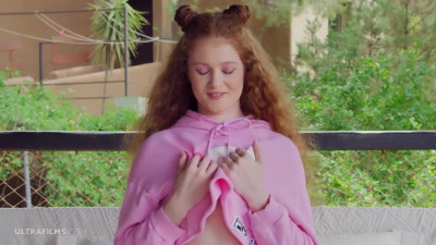 Beauty Sofilie's natural tits action