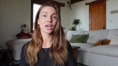 Watch exciting The Real Roxy Fox's dirt