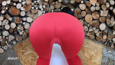 Tough Shely81 at hand stuck video